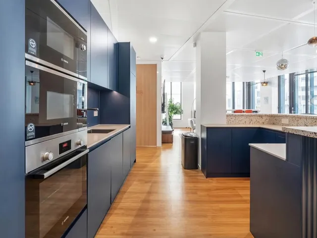 Bureau indépendant 30 postes à louer - Paris 17e (Pont Cardinet) - photo 8