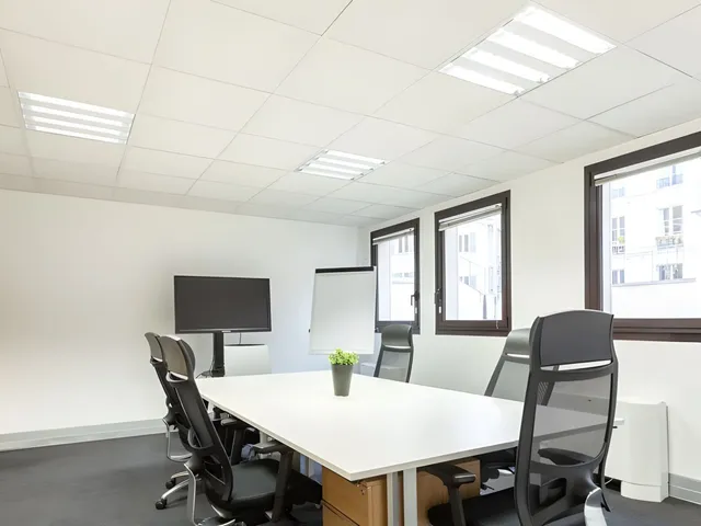 Bureau privé 1 poste à louer - Paris 10e (Petits hôtels) - photo 5