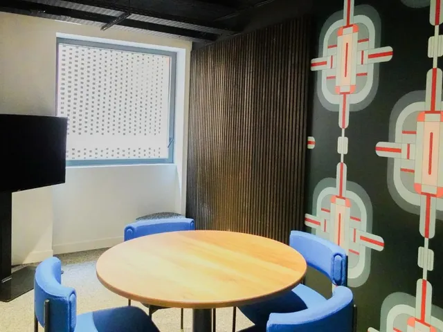Bureau privé 25 postes à louer - Paris 10e (Square Alban Satragne)