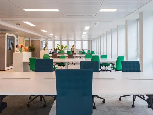 Bureau privé 48 postes à louer - Levallois-Perret (Anatole France) - photo 2