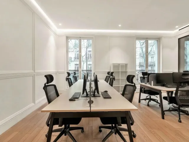 Bureau privatif 28 postes à louer - Paris 8e (Franklin D. Roosevelt) - photo 3