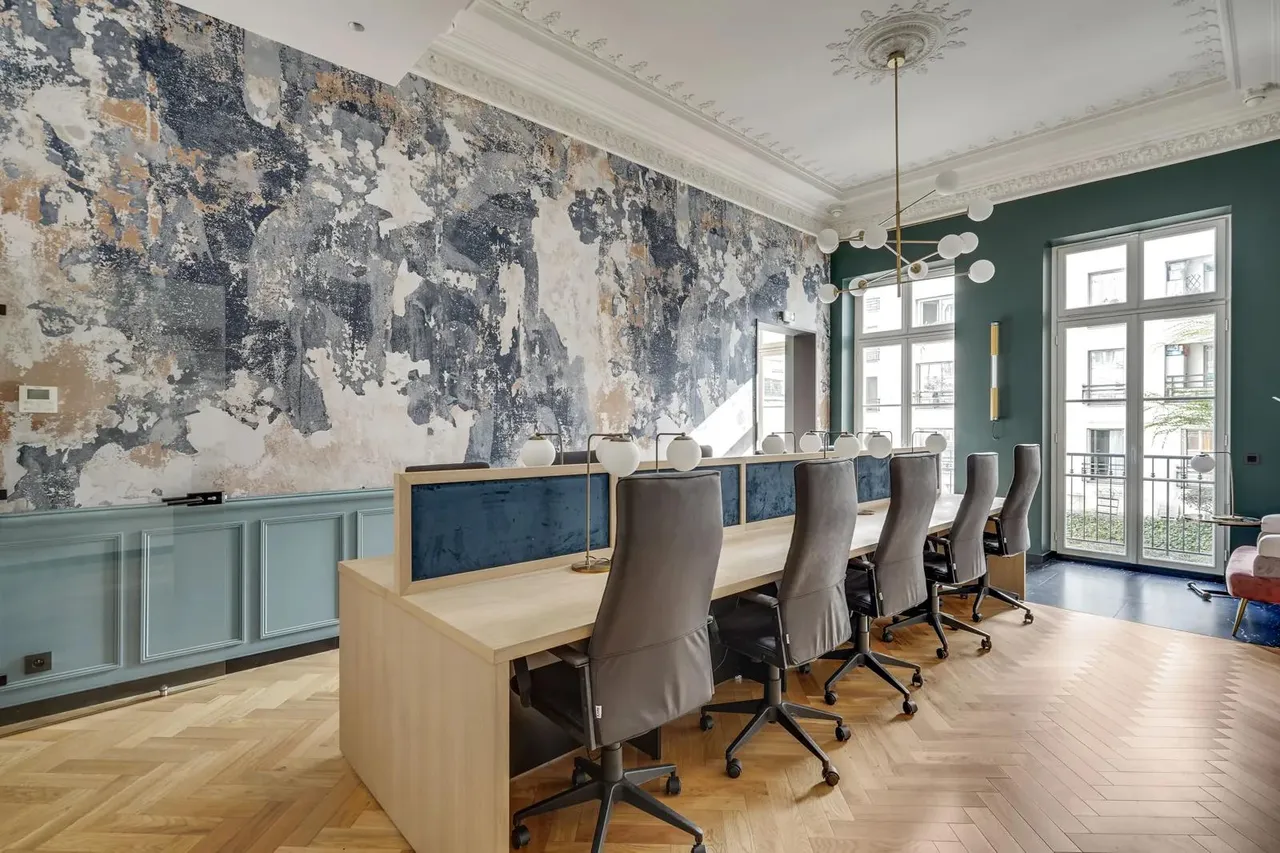 Bureau indépendant 35 postes à louer - Paris 10e (Stalingrad) - photo 1
