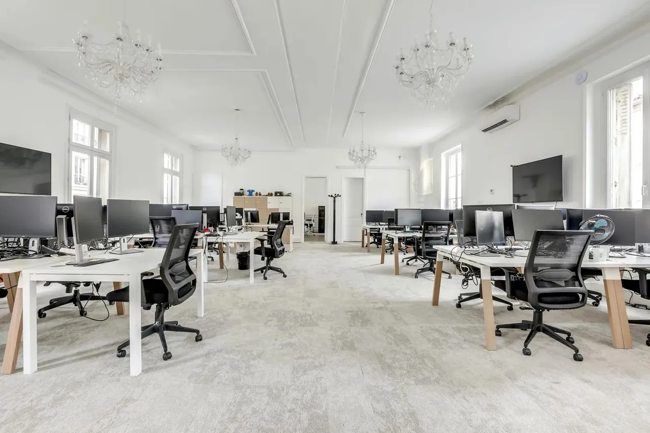 Bureau indépendant 64 postes à louer - Paris 11e (Breguet) - photo 1