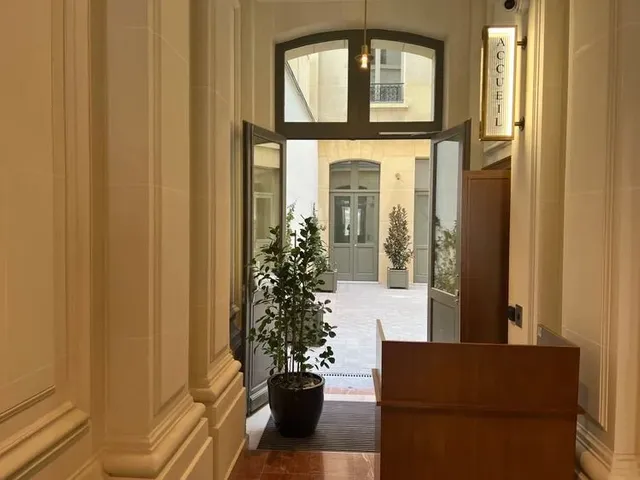 Bureau privé 3 postes à louer - Rue Notre-Dame des Victoires, Paris 2e - photo 6