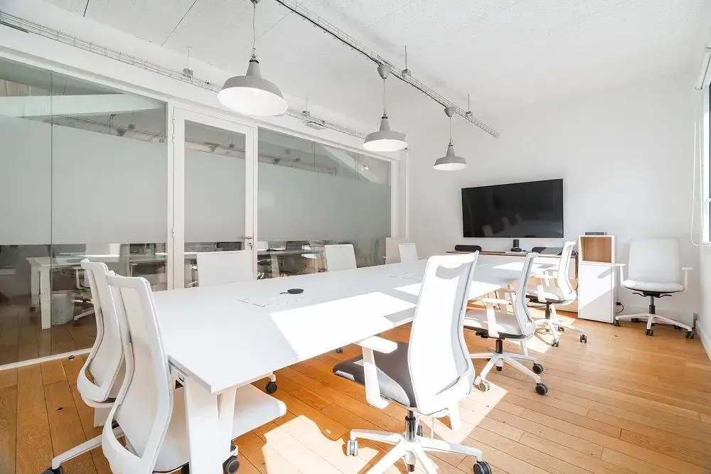 Bureau indépendant 13 postes à louer - Paris 11e (Charonne) - photo 1