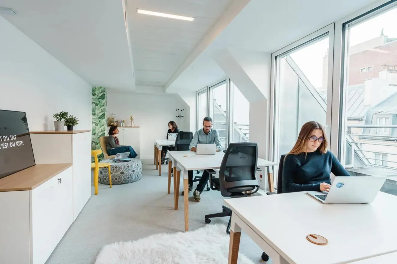 Bureau privé 47 postes à louer - Paris 8e (Saint-Philippe-du-Roule) - photo 1