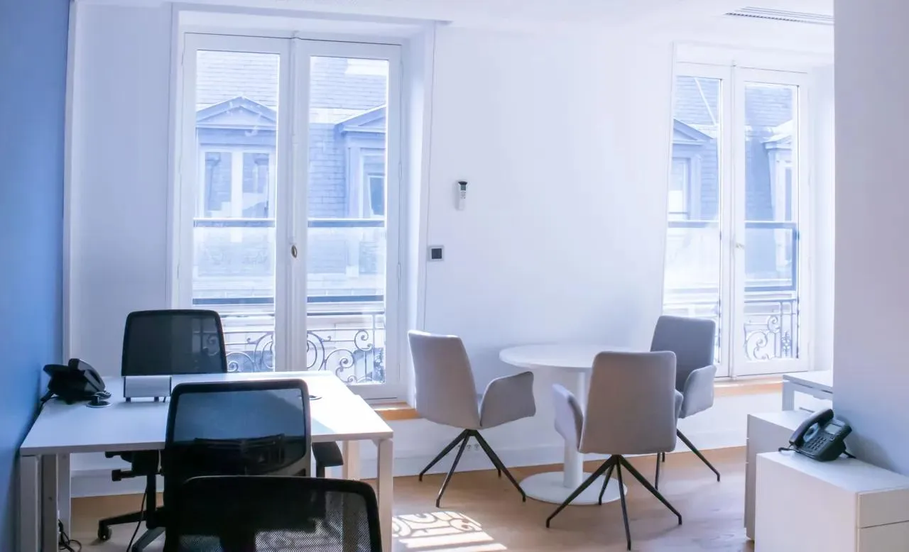 Bureau privé 11 postes à louer - Paris 9e (Opéra Garnier) - photo 1