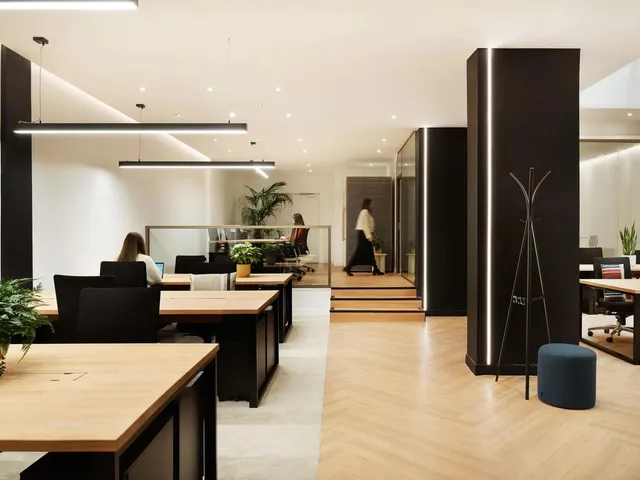 Bureau indépendant 50 postes à louer - Paris 16e (Pergolèse) - photo 2