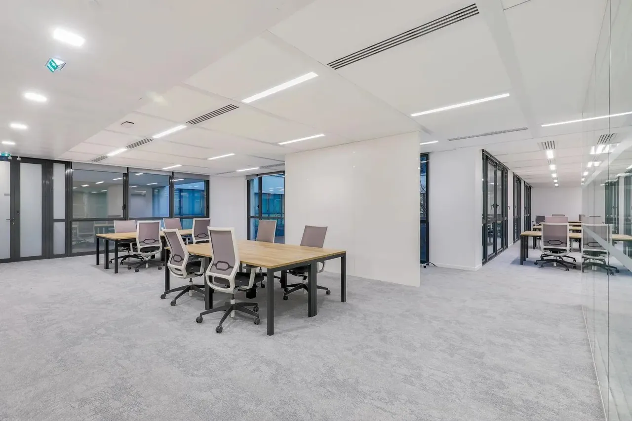 Bureau indépendant 40 postes à louer - Maisons-Alfort (Maison Alfort) - photo 1