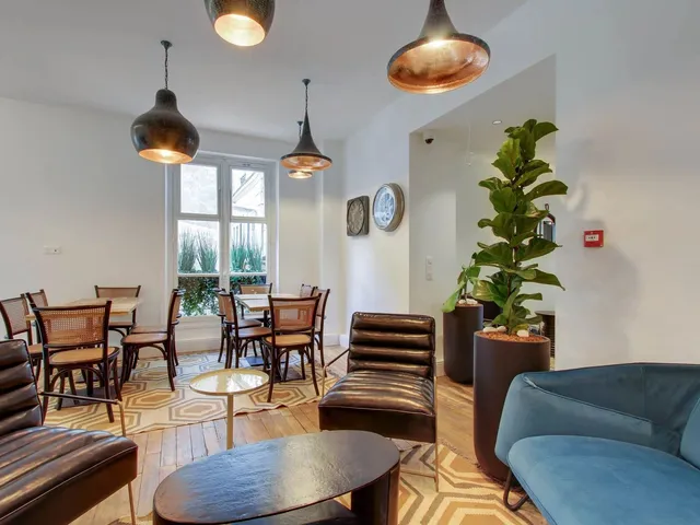 Bureau indépendant 34 postes à louer - Paris 2e (pl.des Vitoires) - photo 5