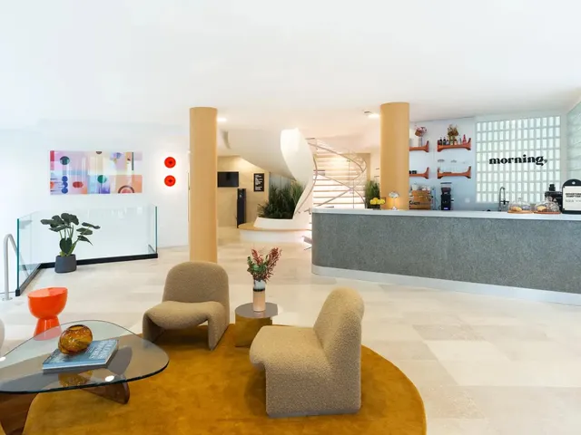 Bureau privé 16 postes à louer - Paris 17e (Alfred Roll) - photo 2