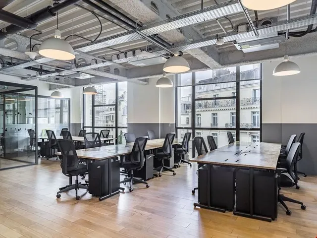 Bureau privé 6 postes à louer - Paris 9e (Rue la Fayette) - photo 4