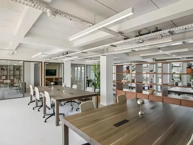 Bureau indépendant 38 postes à louer - Paris 10e (Fayette) - photo 3