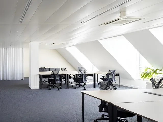 Bureau privé 6 postes à louer - Paris 9e (Victoire) - photo 3