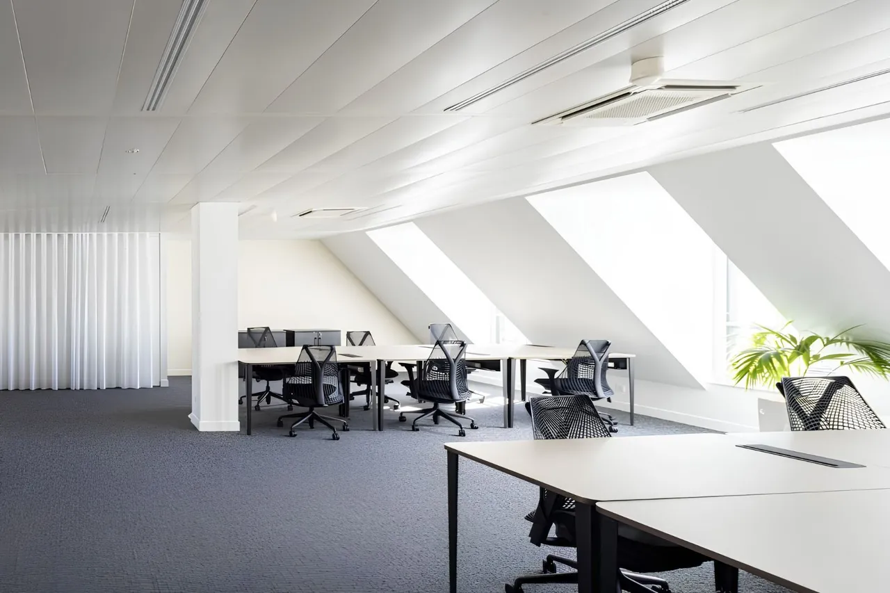 Bureau privé 26 postes à louer - Paris 9e (Victoire) - photo 1