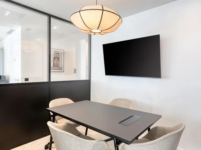 Bureau privatif 48 postes à louer - Paris 8e (Saint-Lazare) - photo 10