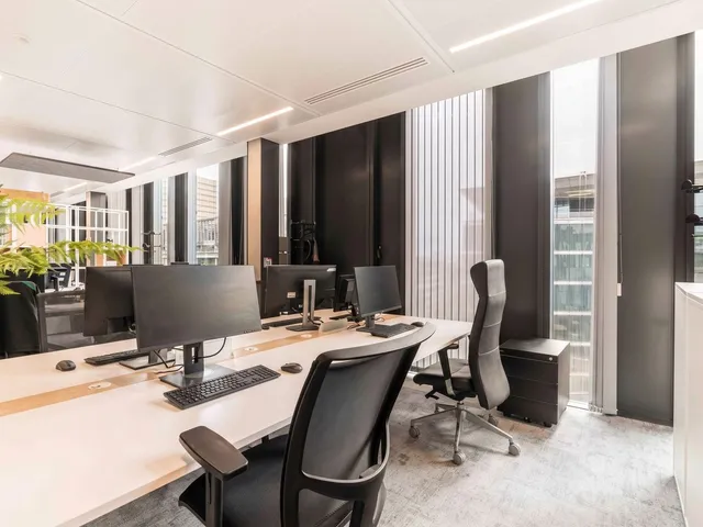 Bureau indépendant 32 postes à louer - Paris 13e (Bibliothèque François Mitterrand) - photo 6
