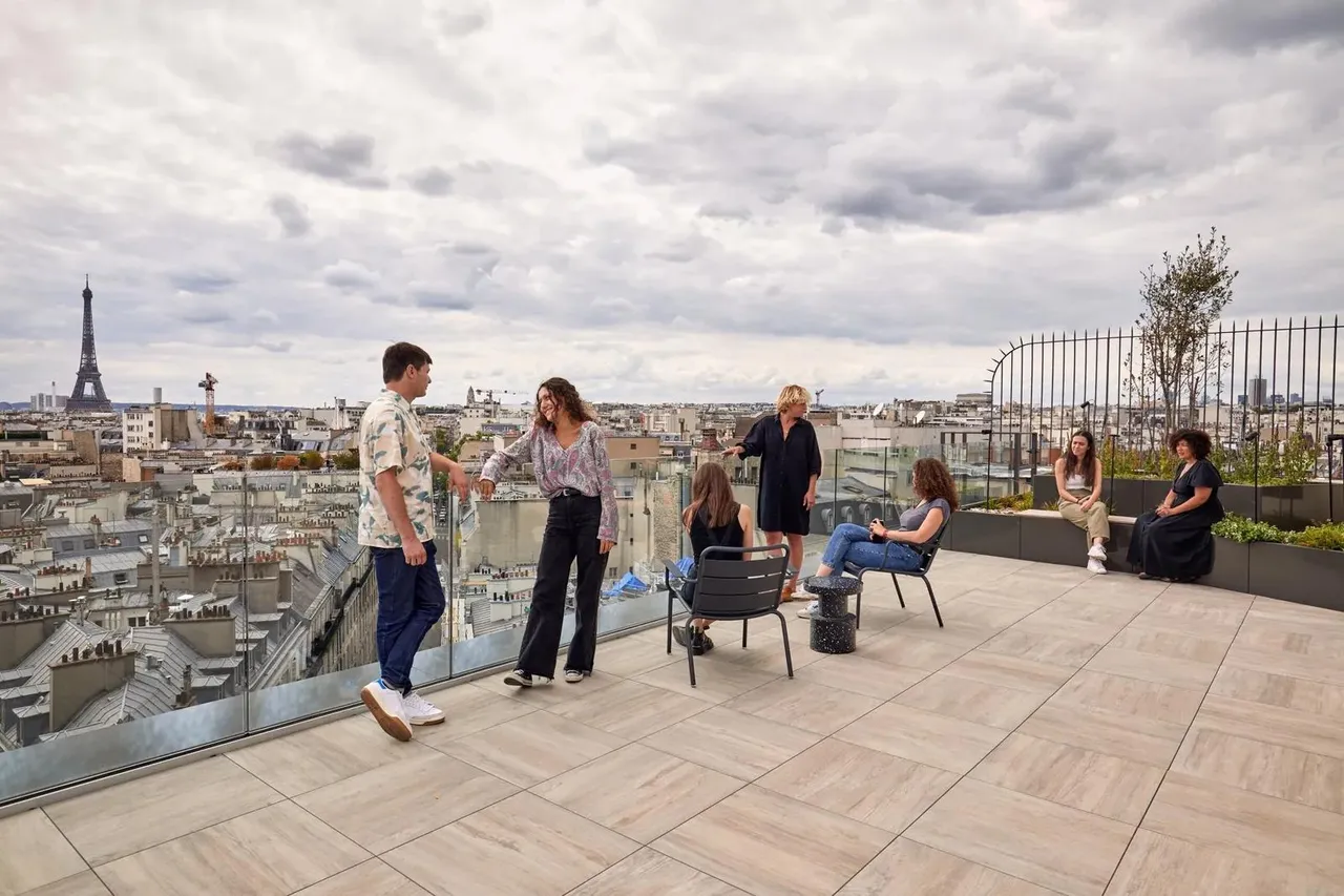 Bureau privé 6 postes à louer - Paris 8e (Rue du Faubourg Saint-Honoré) - photo 1