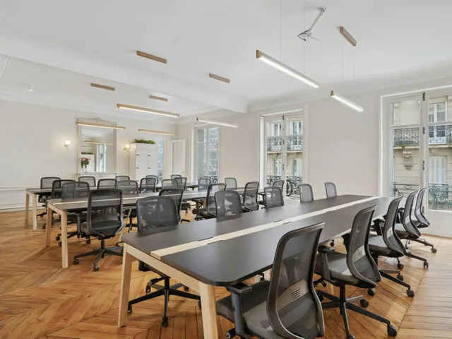 Bureau indépendant 50 postes à louer - Paris 17e (Malesherbes)