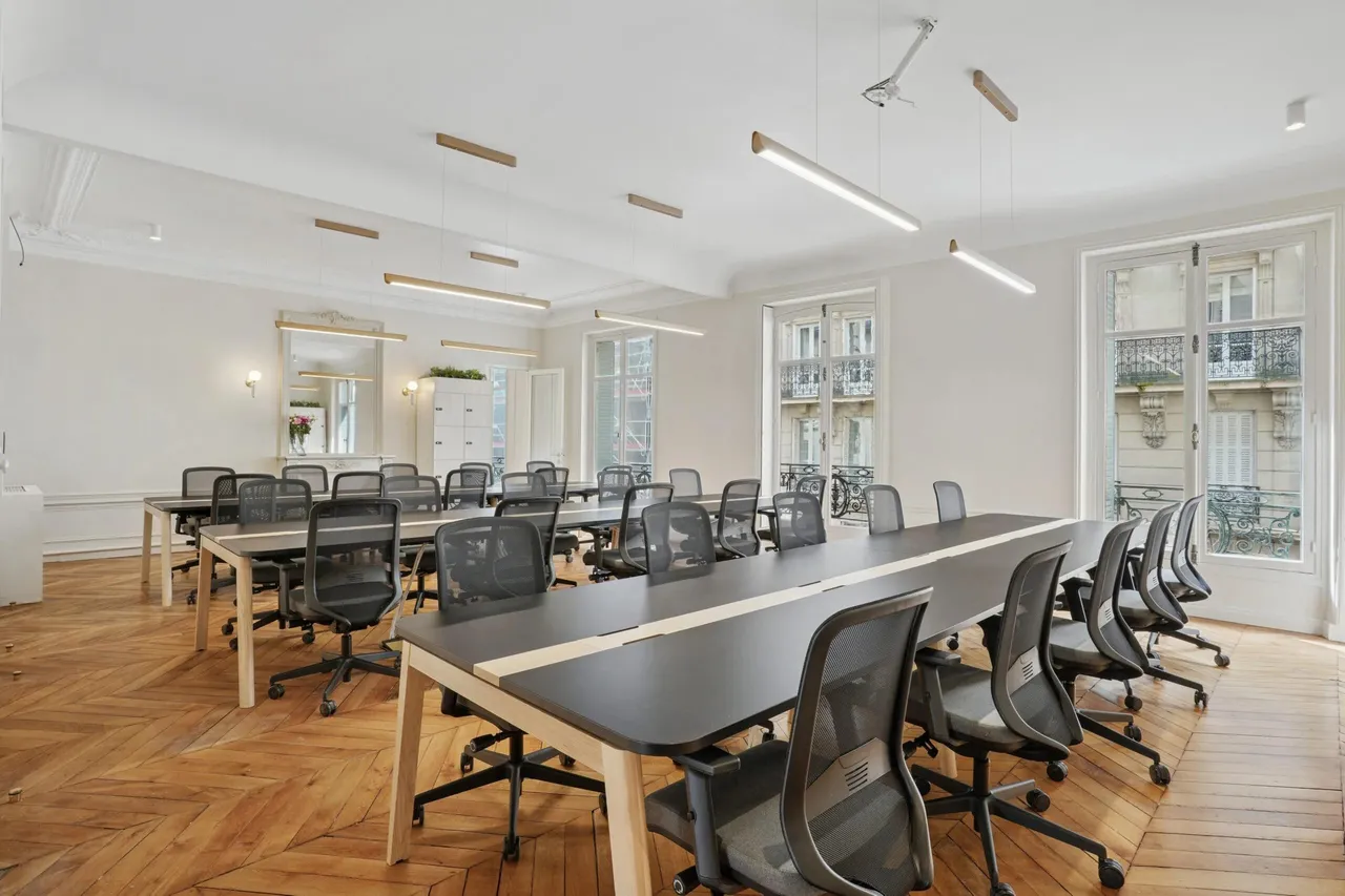 Bureau indépendant 50 postes à louer - Paris 17e (Malesherbes) - photo 1