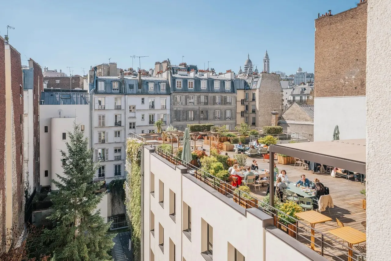 Bureau privé 32 postes à louer - Paris 18e (Ordener) - photo 1