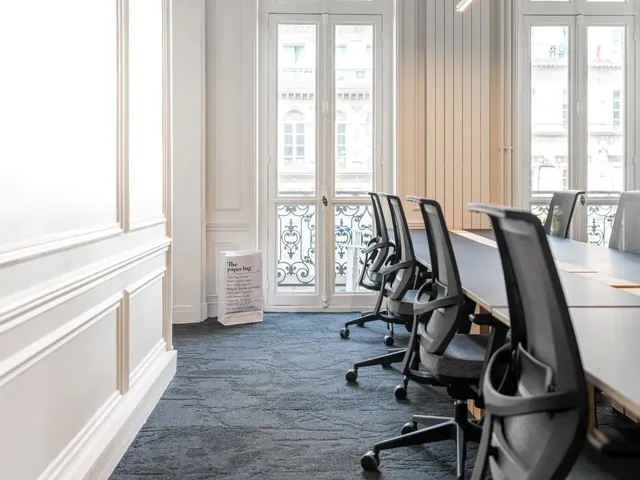 Bureau privatif 36 postes à louer - Paris 9e (Saint-Lazare) - photo 8