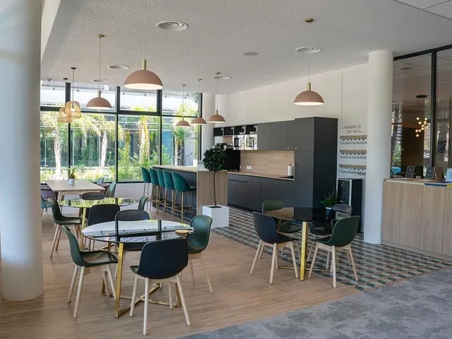 Bureau privé 11 postes à louer - Sophia Antipolis (Route des Dolines) - photo 4