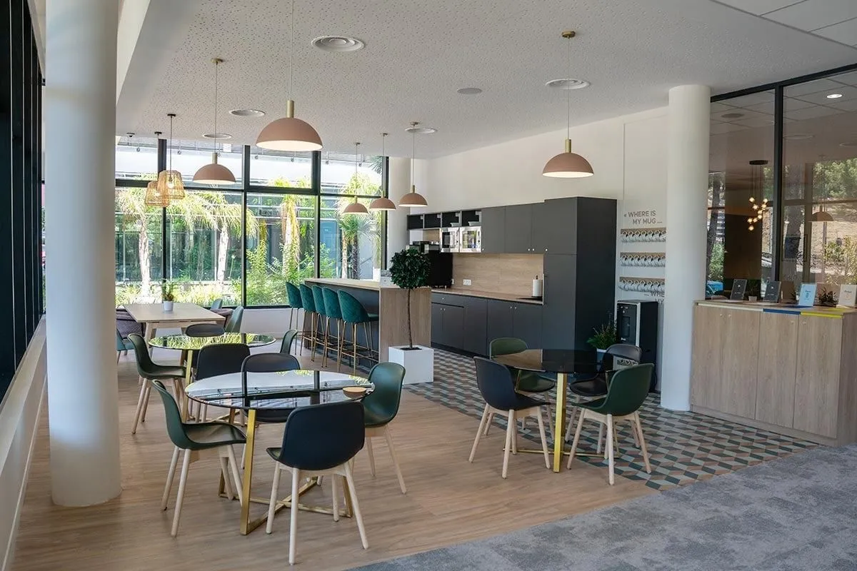 Bureau privé 4 postes à louer - Sophia Antipolis (Route des Dolines) - photo 1