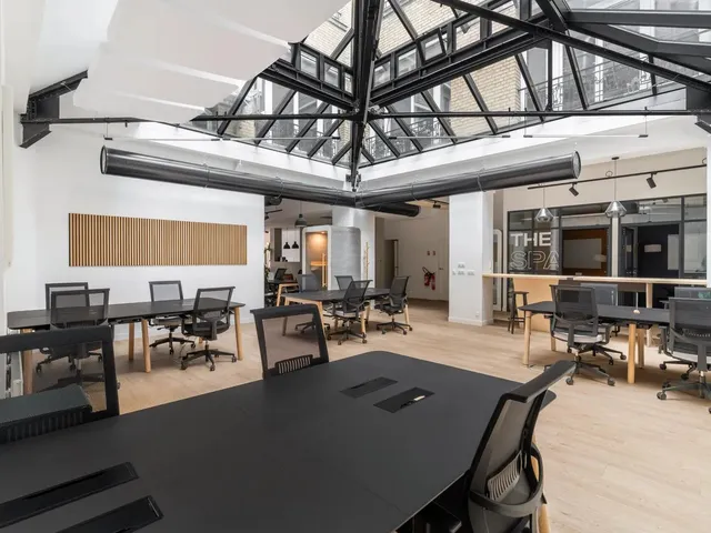 Bureau privatif 45 postes à louer - Paris 9e (Liège) - photo 6