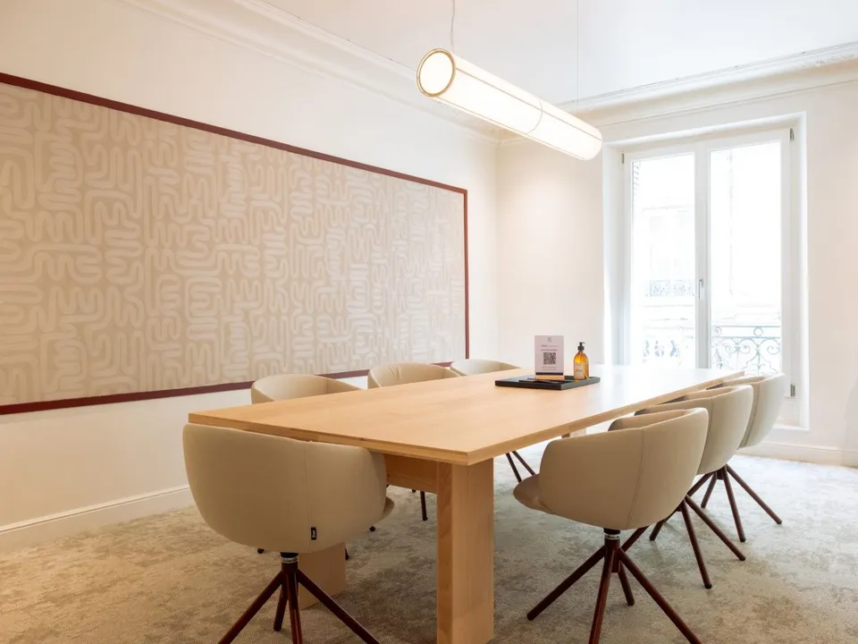 Bureau rénové et design près de la Trinité, Paris 9e