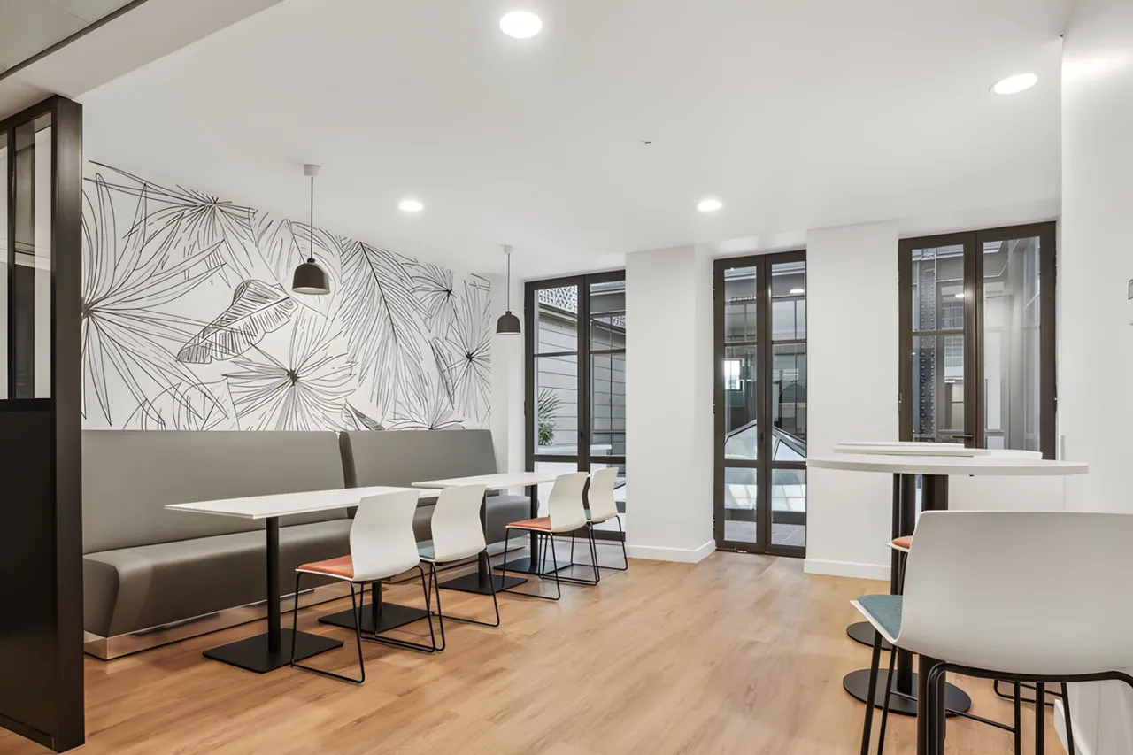 Bureau privé 10 postes à louer - Paris 17e (Terrasse) - photo 1