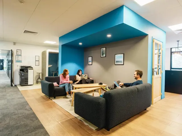 Bureau privé 13 postes à louer - Neuilly-sur-Seine (Charles de Gaulle) - photo 6