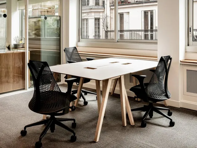 Bureau privé 5 postes à louer - Paris 8e (Rue d'Amsterdam) - photo 3