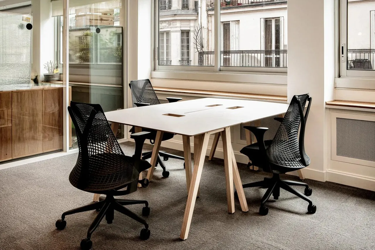 Bureau privé 10 postes à louer - Paris 8e (Rue d'Amsterdam) - photo 1