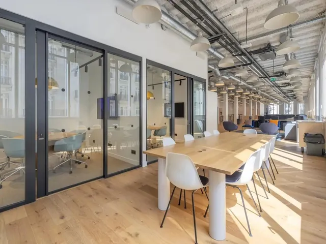 Bureau privé 41 postes à louer - Paris 9e (Place de Clichy) - photo 2