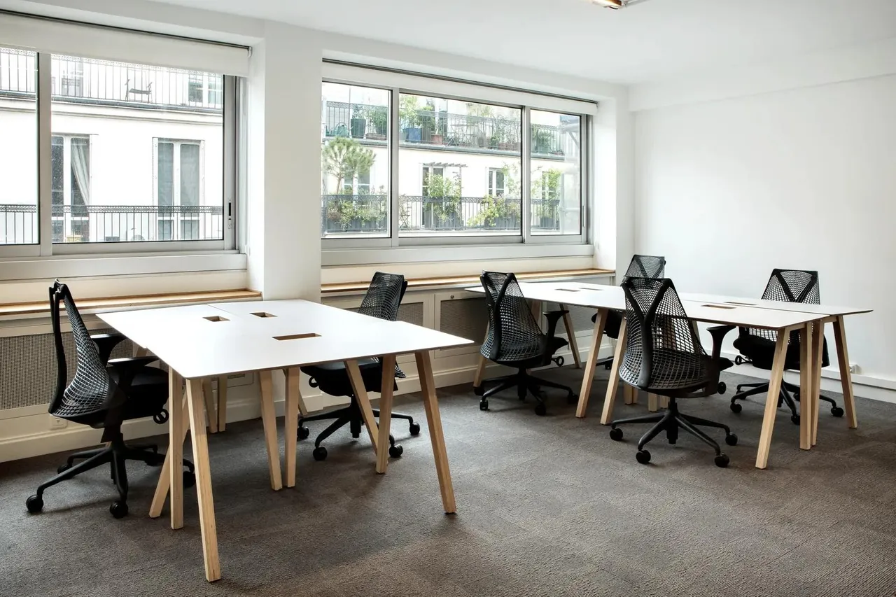 Bureau privé 20 postes à louer - Paris 8e (Rue d'Amsterdam) - photo 1