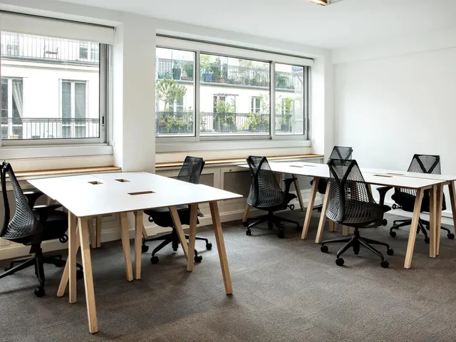 Bureau privé 5 postes à louer - Paris 8e (Rue d'Amsterdam) - photo 2