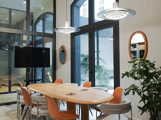 Bureau privé 40 postes à louer - Paris 10e (Petites Écuries) - photo 2