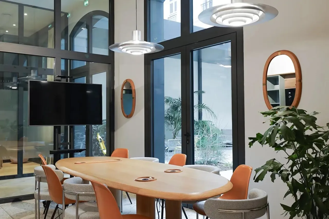 Bureau privé 30 postes à louer - Paris 10e (Petites Écuries) - photo 1