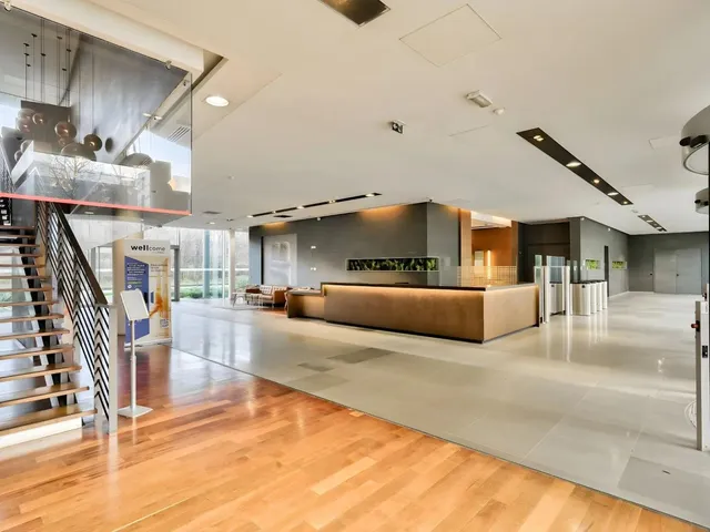 Bureau indépendant 71 postes à louer - Paris 19e (La Villette) - photo 6