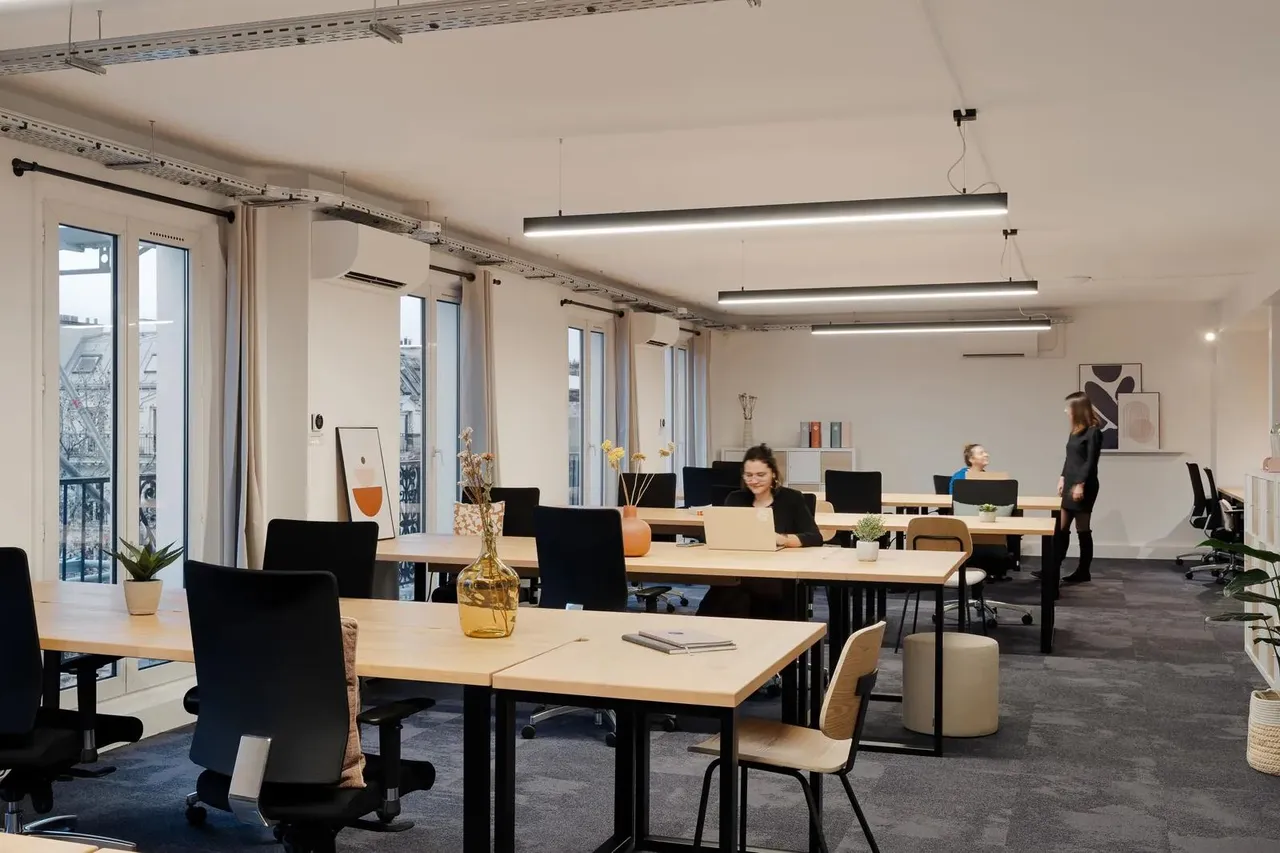 Bureau indépendant 34 postes à louer - Paris 2e (Sébastopol) - photo 1