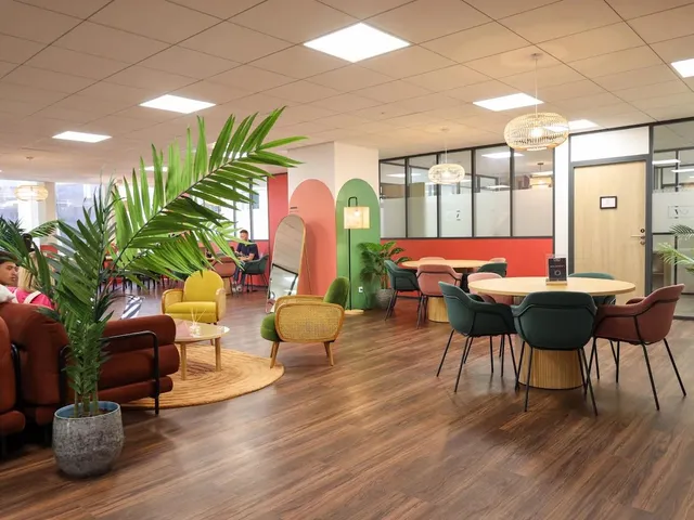 Bureau privé 8 postes à louer - Puteaux (Boieldieu) - photo 13