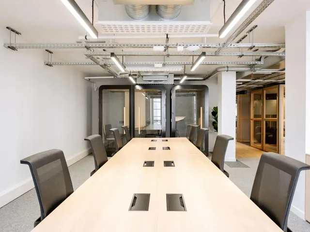 Bureau indépendant 64 postes à louer - Paris 10e (Lucien Sampaix) - photo 4