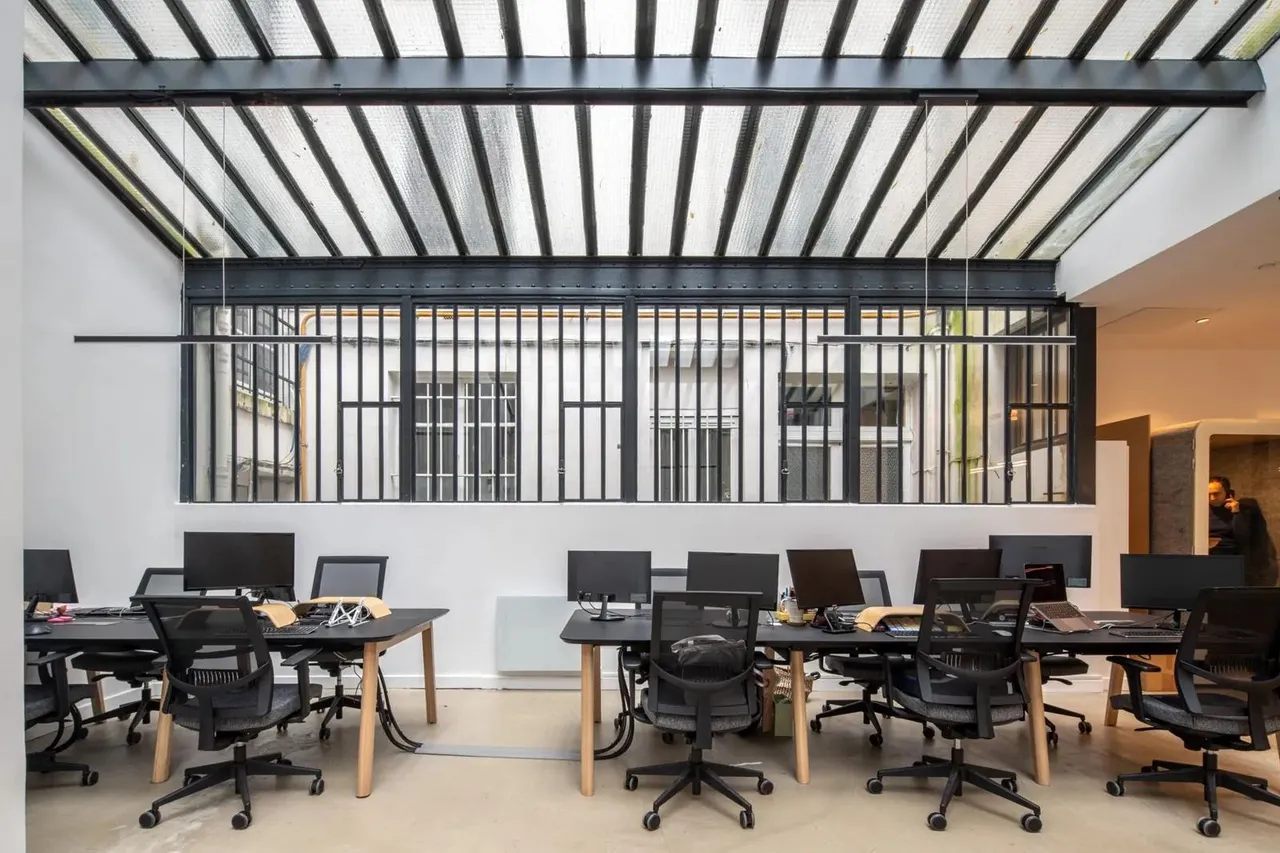 Bureau indépendant 35 postes à louer - Paris 3e (Elzevir) - photo 1