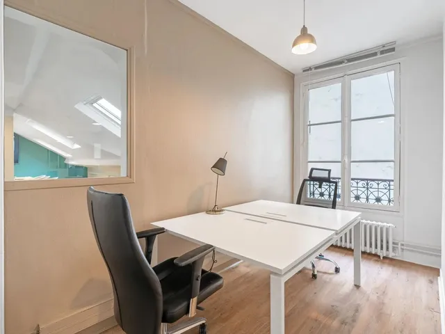 Bureau privatif 20 postes à louer - Paris 9e (Anvers) - photo 3