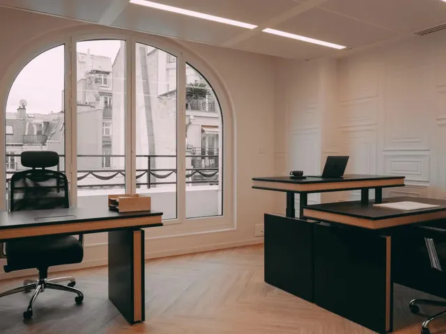 Bureau privé 3 postes à louer - Paris 8e (Avenue de Messine) - photo 3