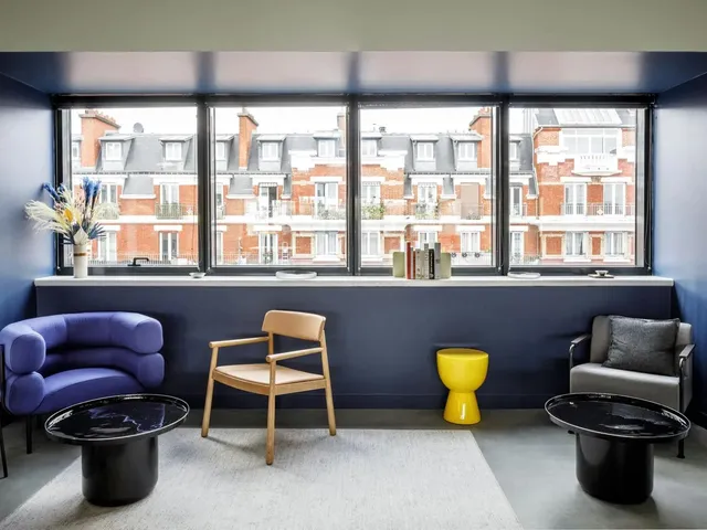 Bureau indépendant 10 postes à louer - Paris 17e (Hauteville)