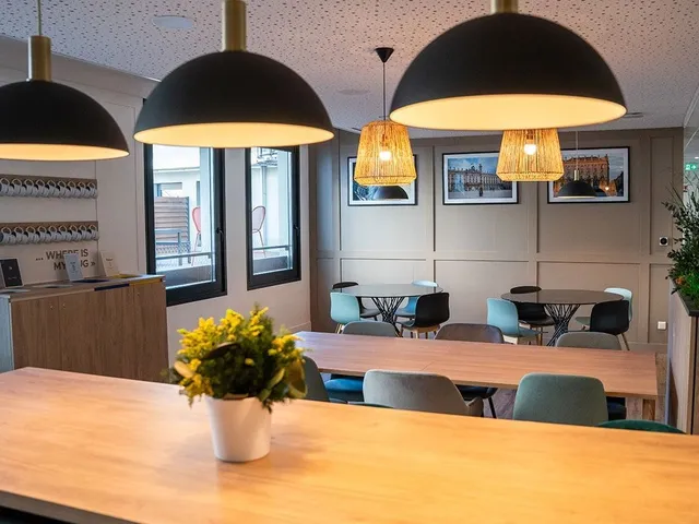 Bureau privé 10 postes à louer - Nancy (St jean) - photo 4