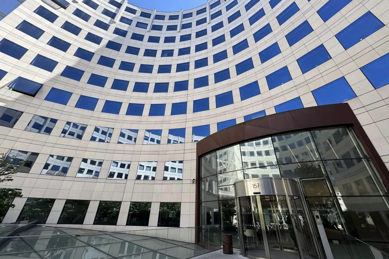 Bureau privé 6 postes à louer - Levallois-Perret (Anatole France) - photo 1