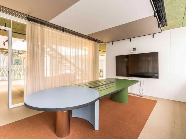 Bureau indépendant 32 postes à louer - Paris 13e (Bibliothèque François Mitterrand) - photo 9